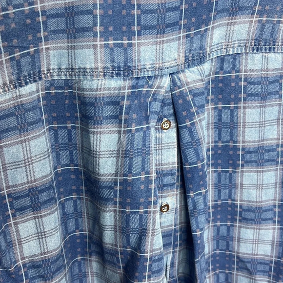 CHELSEA & THEODORE Plaid V Neck Collard Button Down Button Back Blouse - Picture 5 of 10